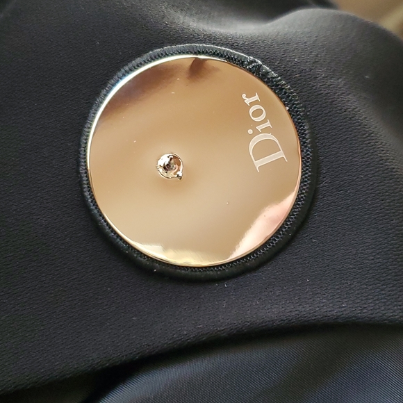 New never used DIOR pin brooch CD blk &white houndstooth iconic Dior pattern pin - Picture 4 of 5